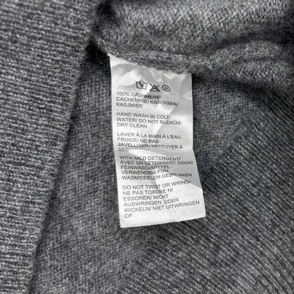 Saks Fifth Avenue Men's Gray Cashmere V-Neck Long Sleeve Sweater Size Medium - Picture 4 of 5
